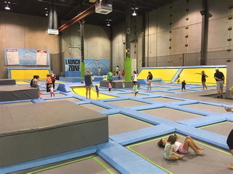 Freefall trampoline park - The lights go down, the DJ comes out. (Open for all Ages)